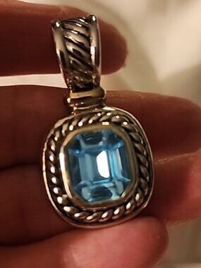 Imitation Blue Topaz Enhancer Pendant Cable Details